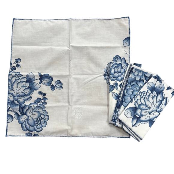 Four cocktail napkins 14" square cotton cloth blue & white toile floral print - Picture 1 of 5
